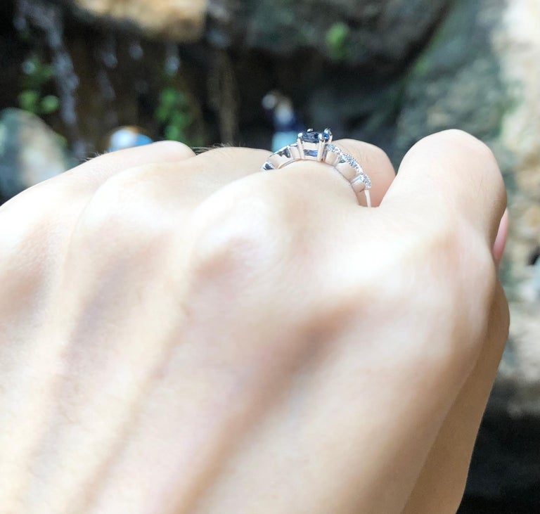 SJ2732 - Blue Sapphire with Diamond Ring Set in 18 Karat White Gold Settings