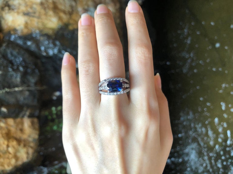 SJ6134 - Certified Ceylon Blue Sapphire with Diamond Ring Set in 18 Karat White Gold