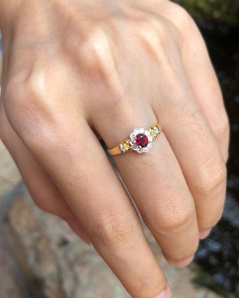 SJ6180 - Ruby 0.20 Carat with Diamond 0.12 Carat Ring Set in 18 Karat Gold Settings