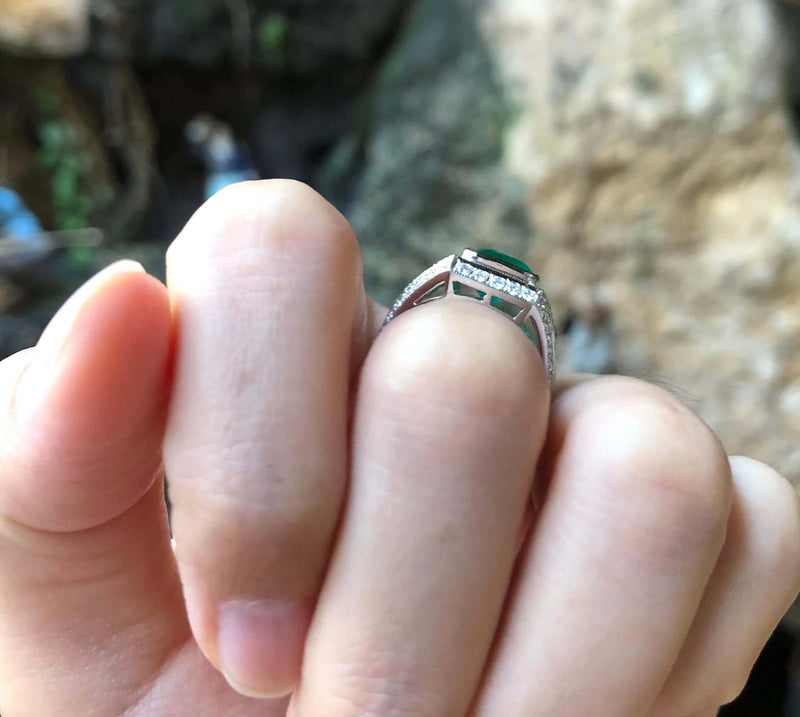 SJ2449 - Emerald with Diamond Ring Set in 18 Karat White Gold Settings