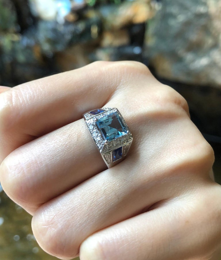 SJ1386 - Aquamarine with Blue Sapphire and Diamond Ring Set in 18 Karat White Gold