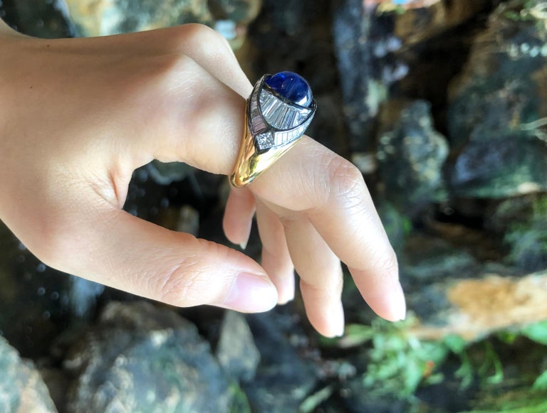SJ1415 - Cabochon Blue Sapphire with Diamond Ring Set in 18 Karat Gold Settings