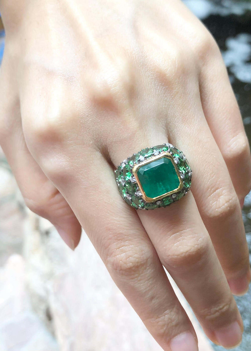 SJ2475 - Emerald, Tsavorite and Diamond Ring Set in 18 Karat Gold Settings