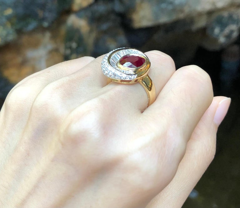 SJ1566 - Ruby with Diamond Ring Set in 18 Karat Gold Settings