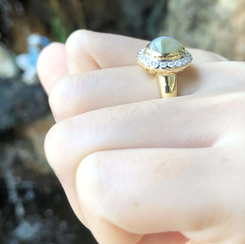 JR0028O - Chrysoberyl Cat's Eye with Diamond Ring Set in 18 Karat Gold