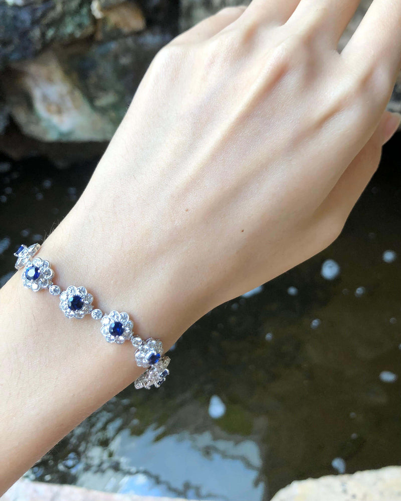SJ2254 - Blue Sapphire with Diamond Bracelet Set in 18 Karat White Gold Settings
