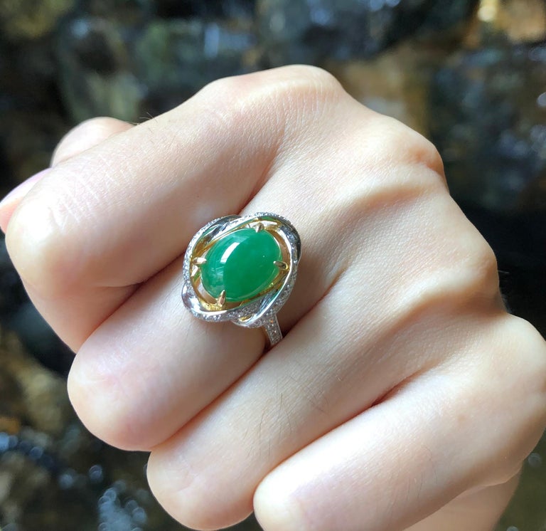 SJ6126 - Jade with Diamond Ring Set in 18 Karat Gold Settings