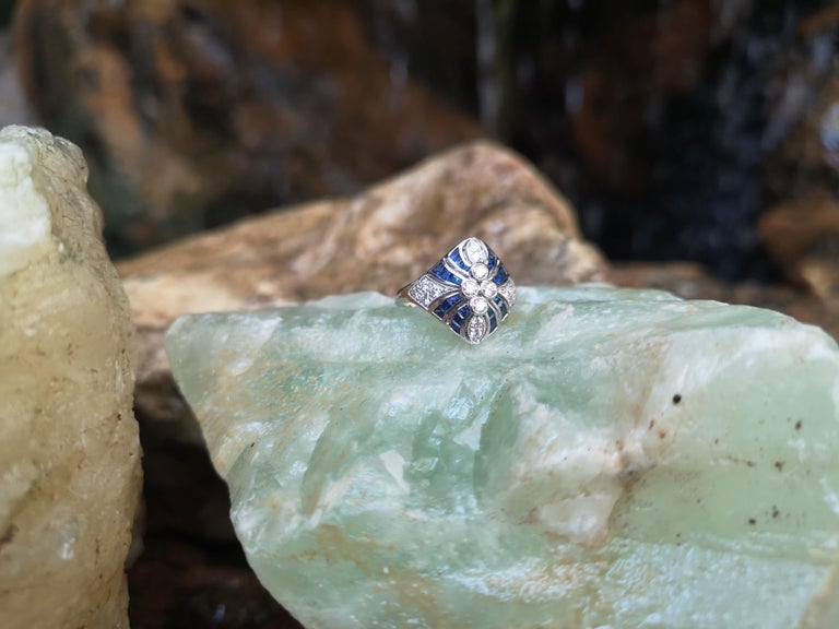 SJ2568 - Blue Sapphire with Diamond Ring Set in 18 Karat White Gold Settings