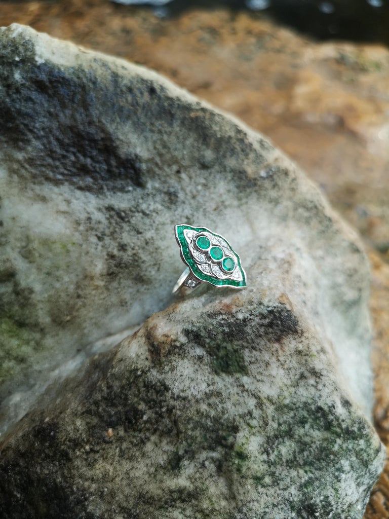 SJ6300 - Emerald with Diamond Ring Set in 18 Karat White Gold Settings
