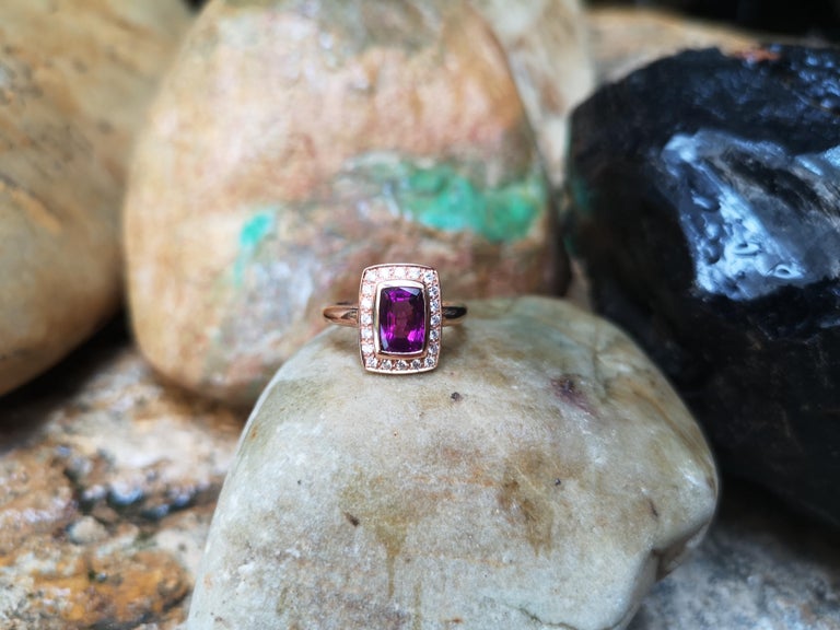 SJ6002 - Alamandite Garnet with Diamond Ring Set in 18 Karat Rose Gold Settings