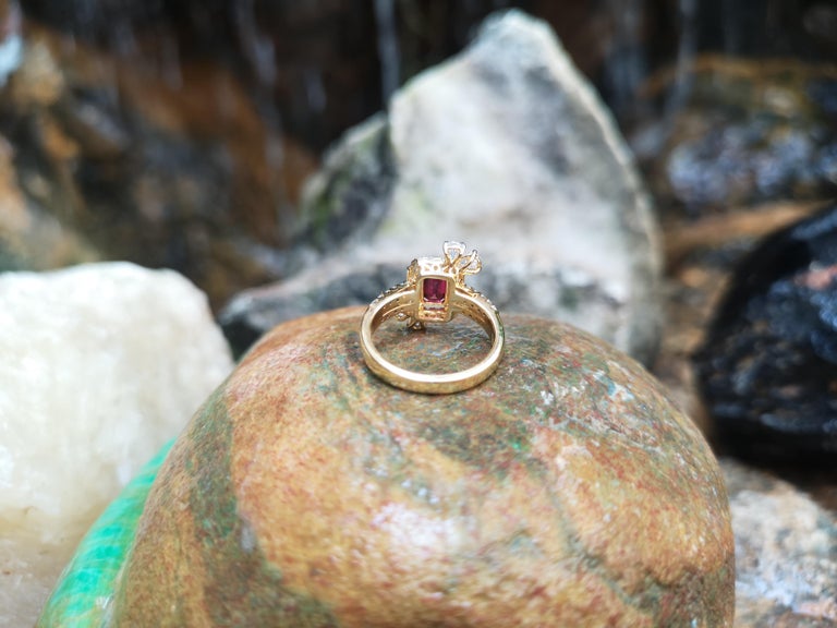SJ2346 - Ruby with Diamond Ring Set in 18 Karat Gold Settings