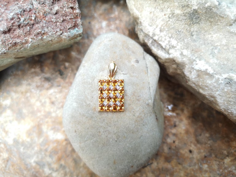 SJ2226 - Yellow Sapphire with Diamond Pendant Set in 18 Karat Gold Settings