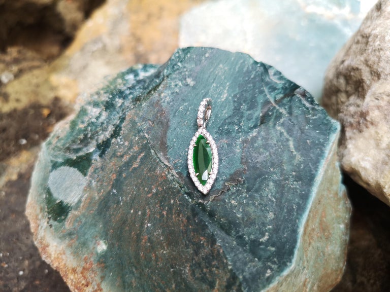 SJ6210 - Jade with Diamond Pendant Set in 18 Karat White Gold Settings