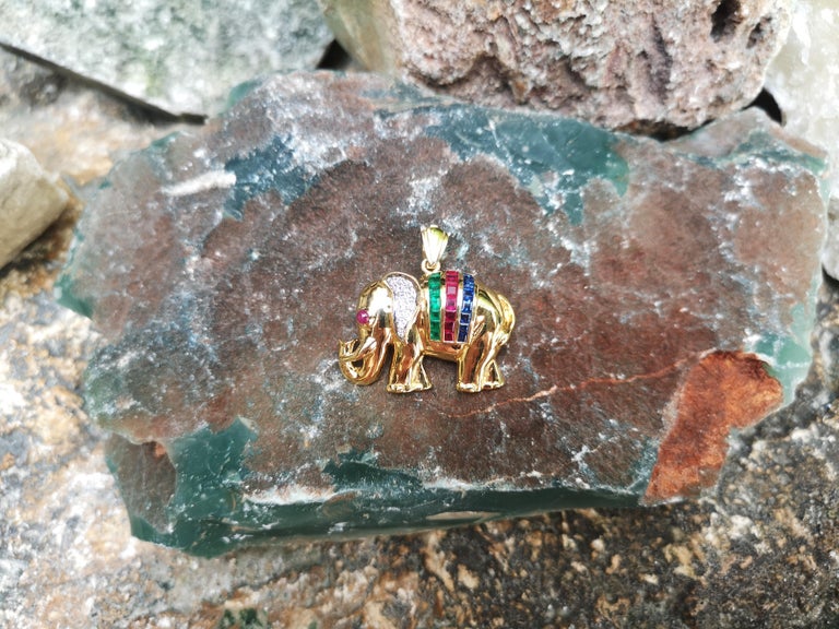 SJ2317 - Blue Sapphire, Emerald, Ruby with Diamond Elephant Brooch/Pendant in 18k Gold