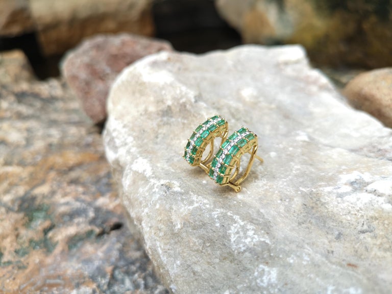 SJ2192 - Emerald with Diamond Earrings Set in 18 Karat Gold Settings