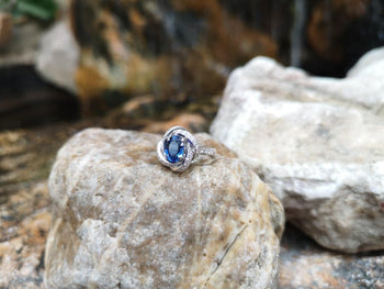 SJ2545 - Blue Sapphire with Diamond Ring Set in 18 Karat White Gold Settings