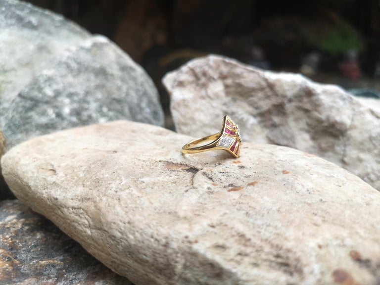 SJ6271 - Ruby with Diamond Ring Set in 18 Karat Gold Settings