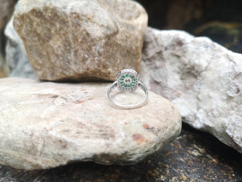 SJ2047 - Emerald with Diamond Ring Set in 18 Karat White Gold Settings