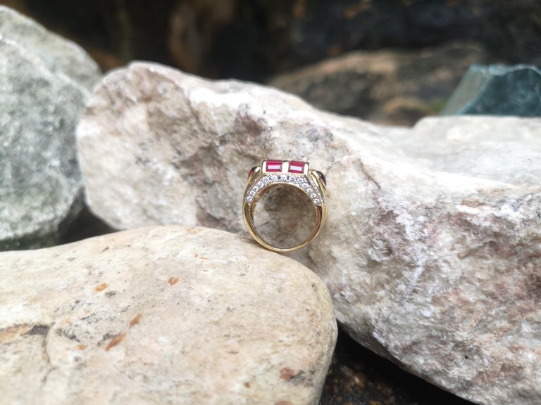 SJ2438 - Ruby with Diamond and Cabochon Ruby Ring Set in 18 Karat Gold Settings