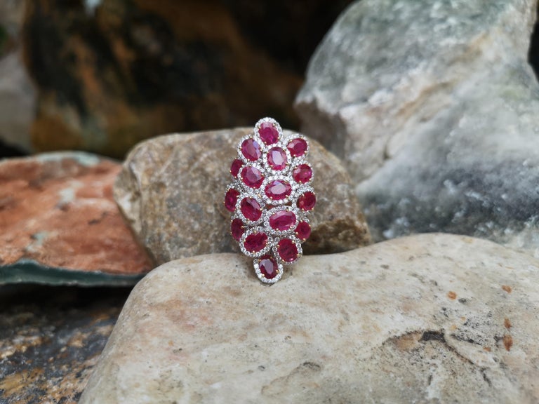 SJ1750 - Ruby with Diamond Ring Set in 18 Karat Gold Settings