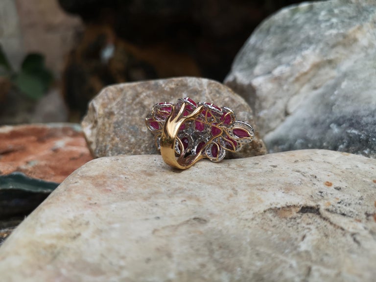 SJ1750 - Ruby with Diamond Ring Set in 18 Karat Gold Settings