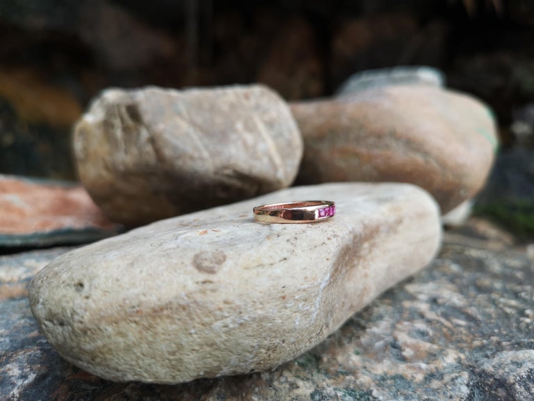 SJ2059 - Pink Sapphire Ring Set in 18 Karat Rose Gold Settings