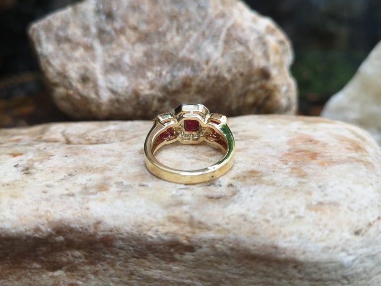 SJ2146 - Ruby with Diamond Ring Set in 18 Karat Gold Settings