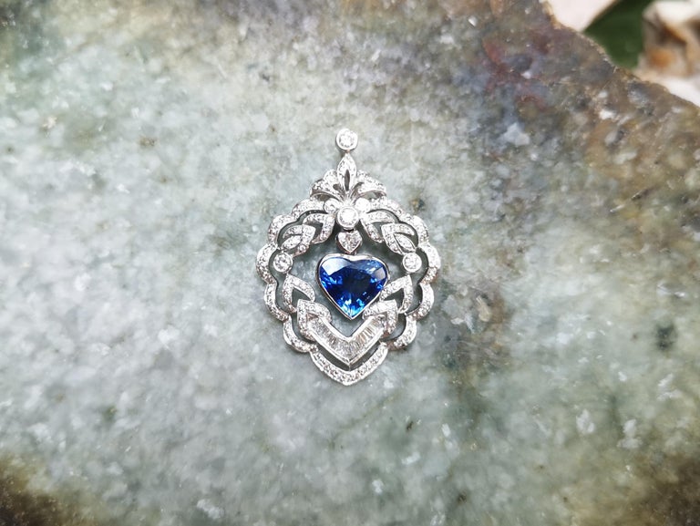 SJ1651 - Heart Shape Blue Sapphire with Diamond Pendant Set in 18 Karat White Gold