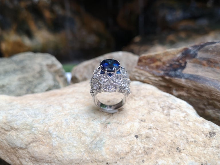 SJ1866 - Blue Sapphire with Diamond Ring Set in 18 Karat White Gold Settings