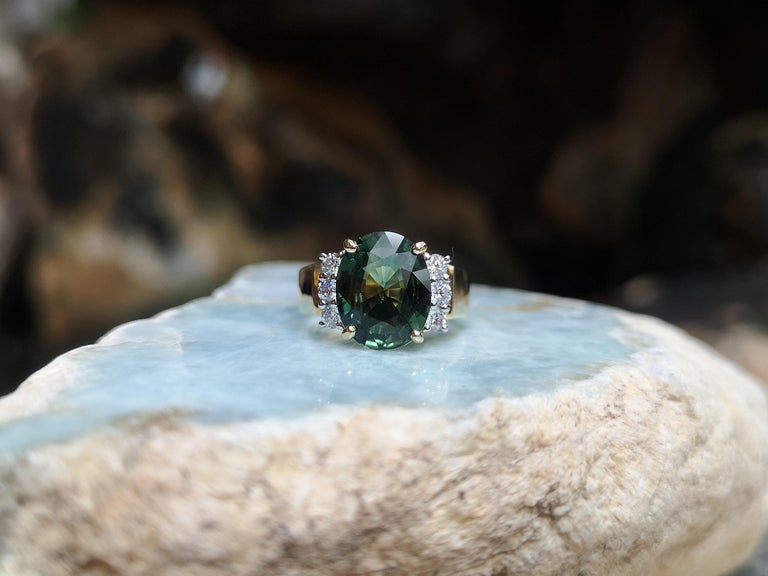 SJ6239 - Green Sapphire with Diamond Ring Set in 18 Karat Gold Settings