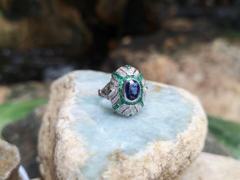 SJ6096 - Blue Sapphire with Emerald and Diamond Ring Set in 18 Karat White Gold Settings