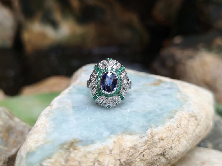 SJ6096 - Blue Sapphire with Emerald and Diamond Ring Set in 18 Karat White Gold Settings