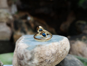 SJ1888 - Blue Sapphire Ring Set in 18 Karat Gold Settings