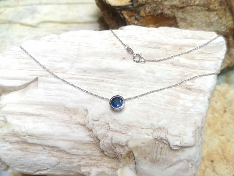 SJ1906 - Round Blue Sapphire Necklace Set in 18 Karat White Gold Settings