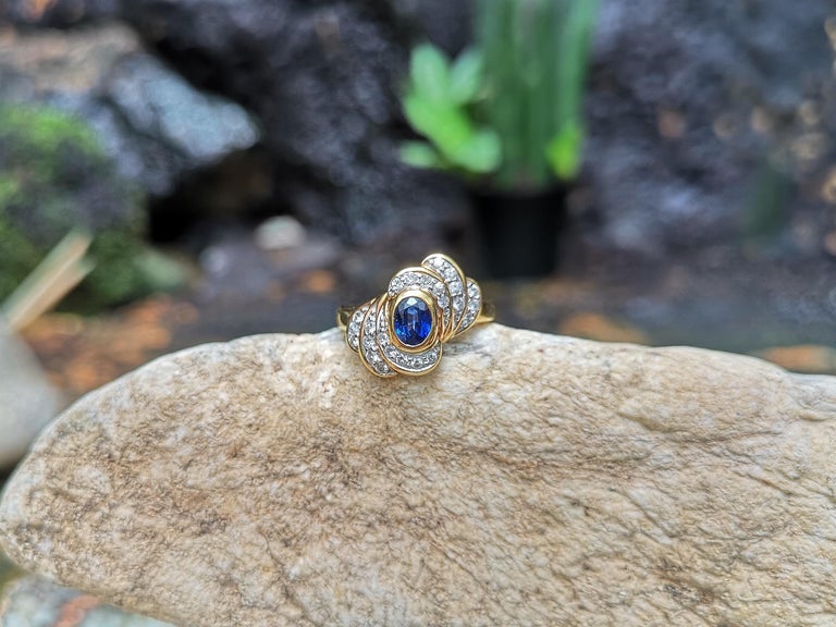 SJ1915 - Blue Sapphire with Diamond Ring Set in 18 Karat Gold Settings