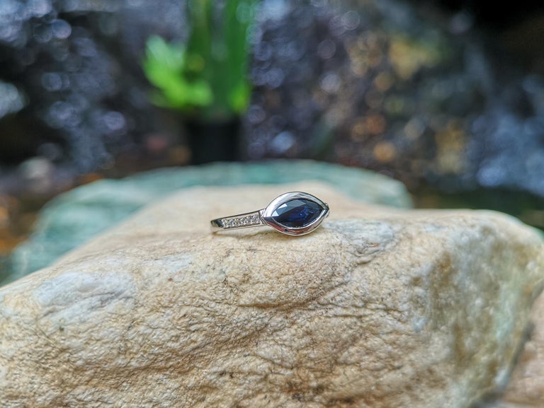 SJ1432 - Blue Sapphire 0.94 Carat with Diamond 0.18 Carat Ring Set in 18 Karat White Gold