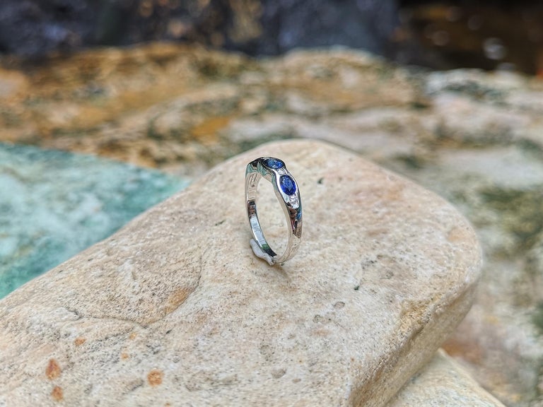 SJ1492 - Blue Sapphire with Diamond Ring Set in 18 Karat White Gold Settings