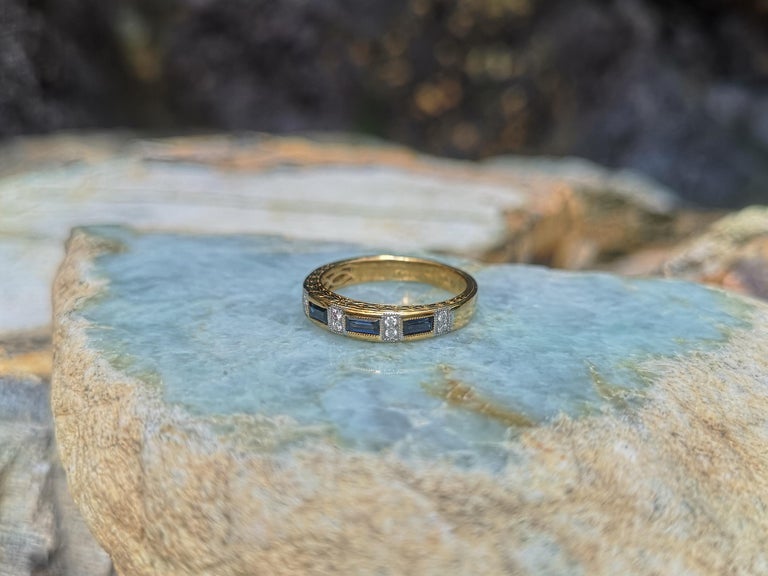 SJ1386 - Blue Sapphire with Diamond  Ring set in 18 Karat Gold Settings