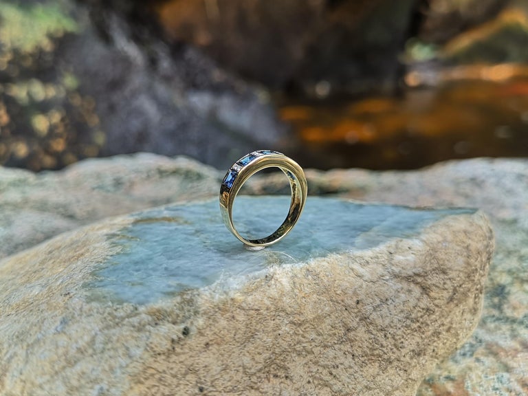 SJ1846 - Blue Sapphire with Diamond Ring Set in 18 Karat Gold Settings