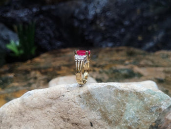 SJ1350 - Ruby with Diamond Ring Set in 18 Karat Gold Settings