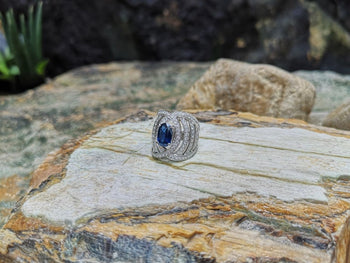 SJ1578 - Blue Sapphire with Diamond Ring Set in 18 Karat White Gold Settings