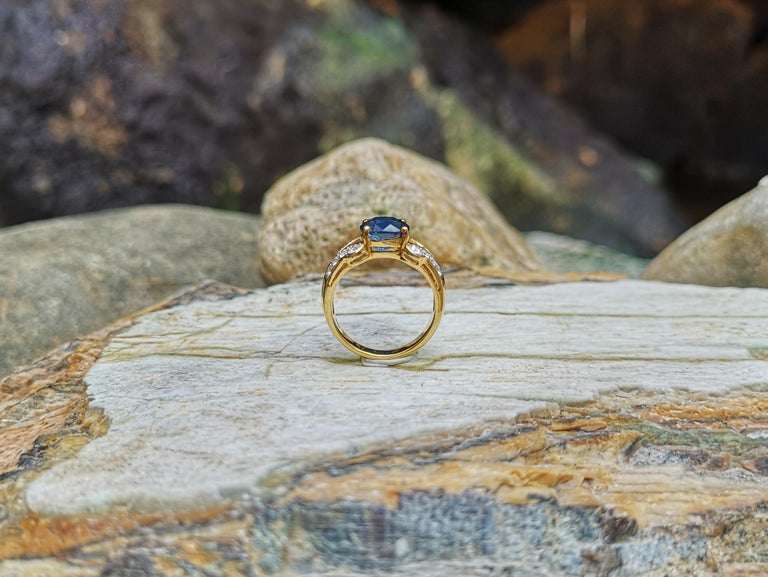 SJ6064 - Blue Sapphire with Diamond Ring Set in 18 Karat Gold Settings