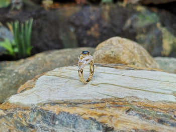 SJ1386 - Blue Sapphire with Diamond Ring Set in 18 Karat Gold Settings