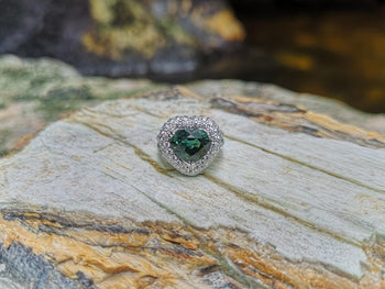 SJ1566 - Heart Shape Green Sapphire with Diamond Ring Set in 18 Karat White Gold Settings