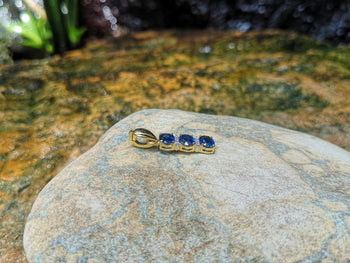 SJ6060 - Blue Sapphire with Diamond Pendant Set in 18 Karat Gold Settings