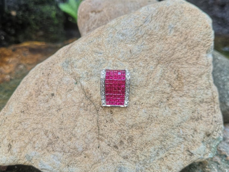 SJ1570 - Ruby with Diamond Pendant Set in 18 Karat White Gold Settings