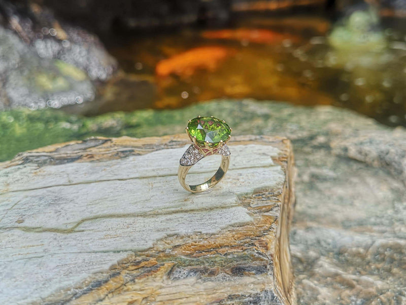 SJ2545 - Custom Peridot with Emerald and Diamond Ring Set in 18 Karat Gold Settings