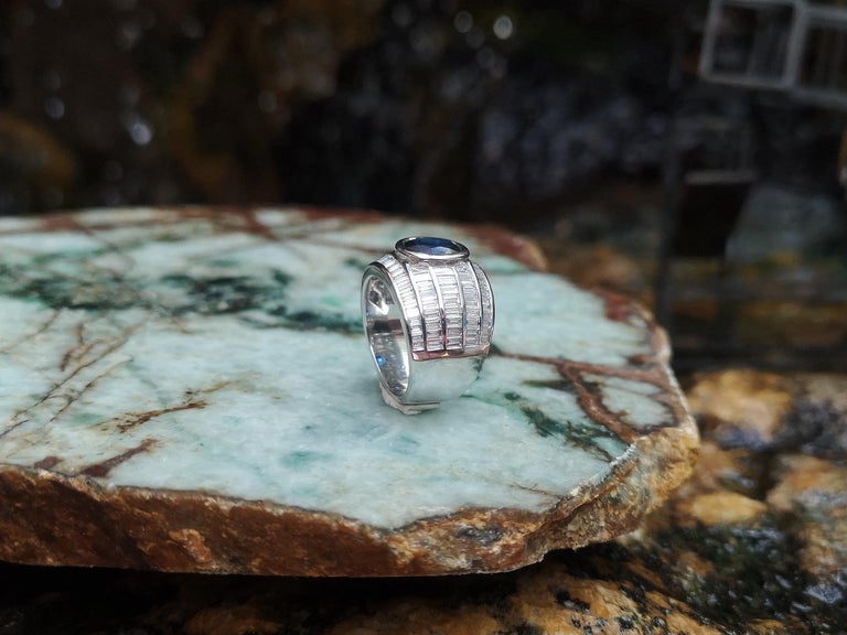 SJ1567 - Blue Sapphire with Diamond Ring Set in 18 Karat White Gold Settings