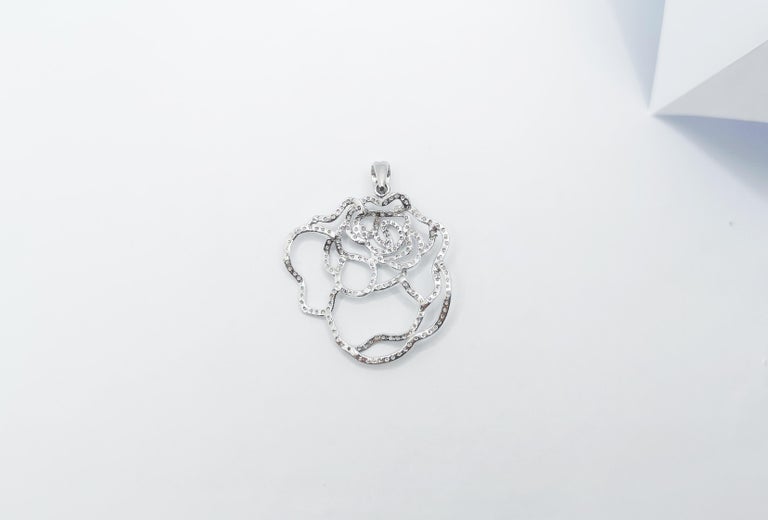 SJ1195 - Diamond Flower Pendant Set in 18 Karat White Gold Settings