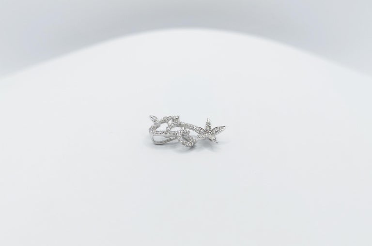SJ1189 - Diamond Pendant Set in 18 Karat White Gold Settings